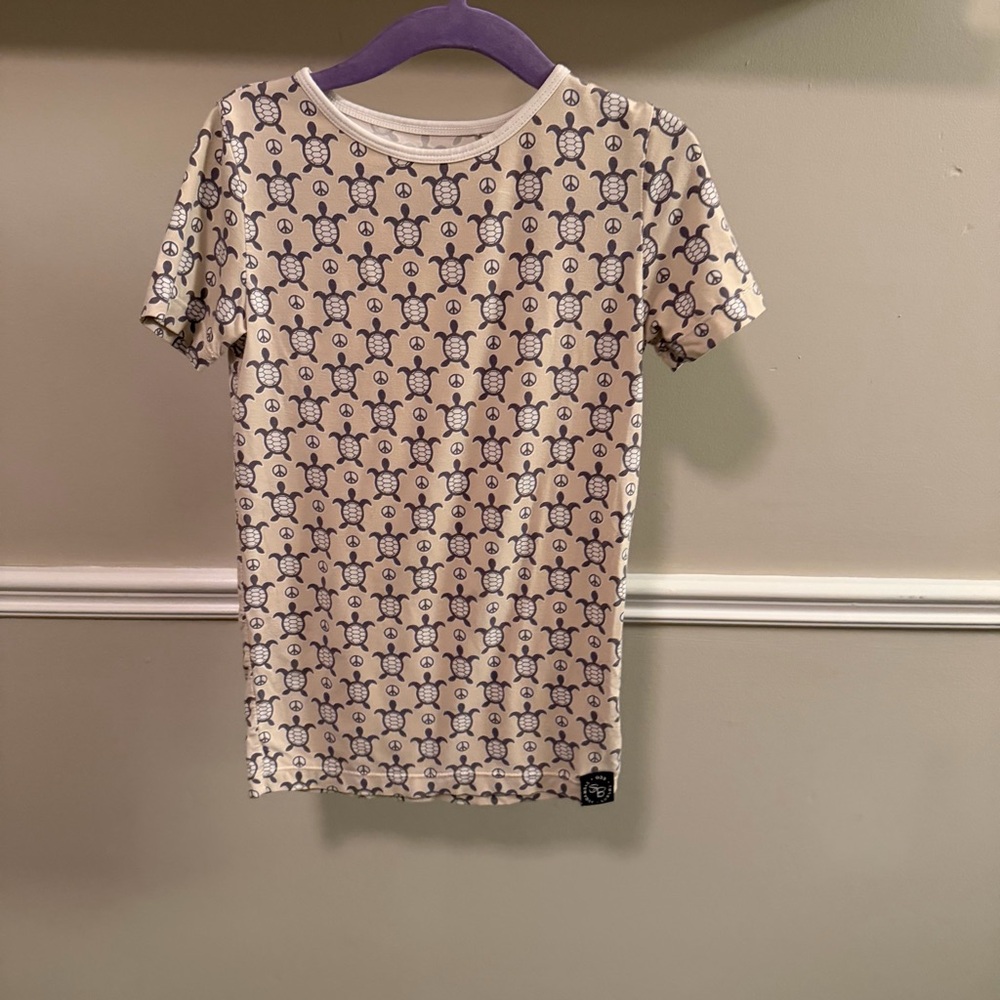 Sweet Bamboo Sea Turtle Peace Print T-Shirt Kids Size 6